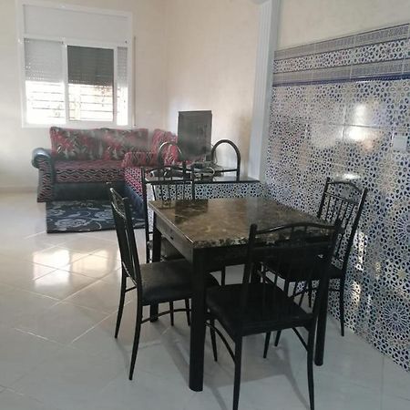 Top Appartement Equipe Pour Les Familles Kénitra Exteriör bild