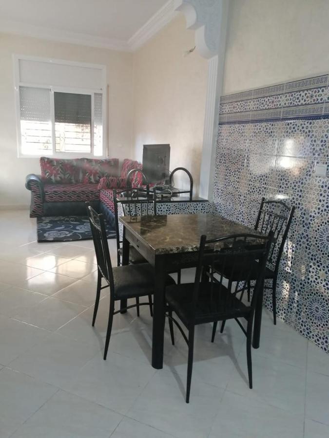 Top Appartement Equipe Pour Les Familles Kénitra Exteriör bild